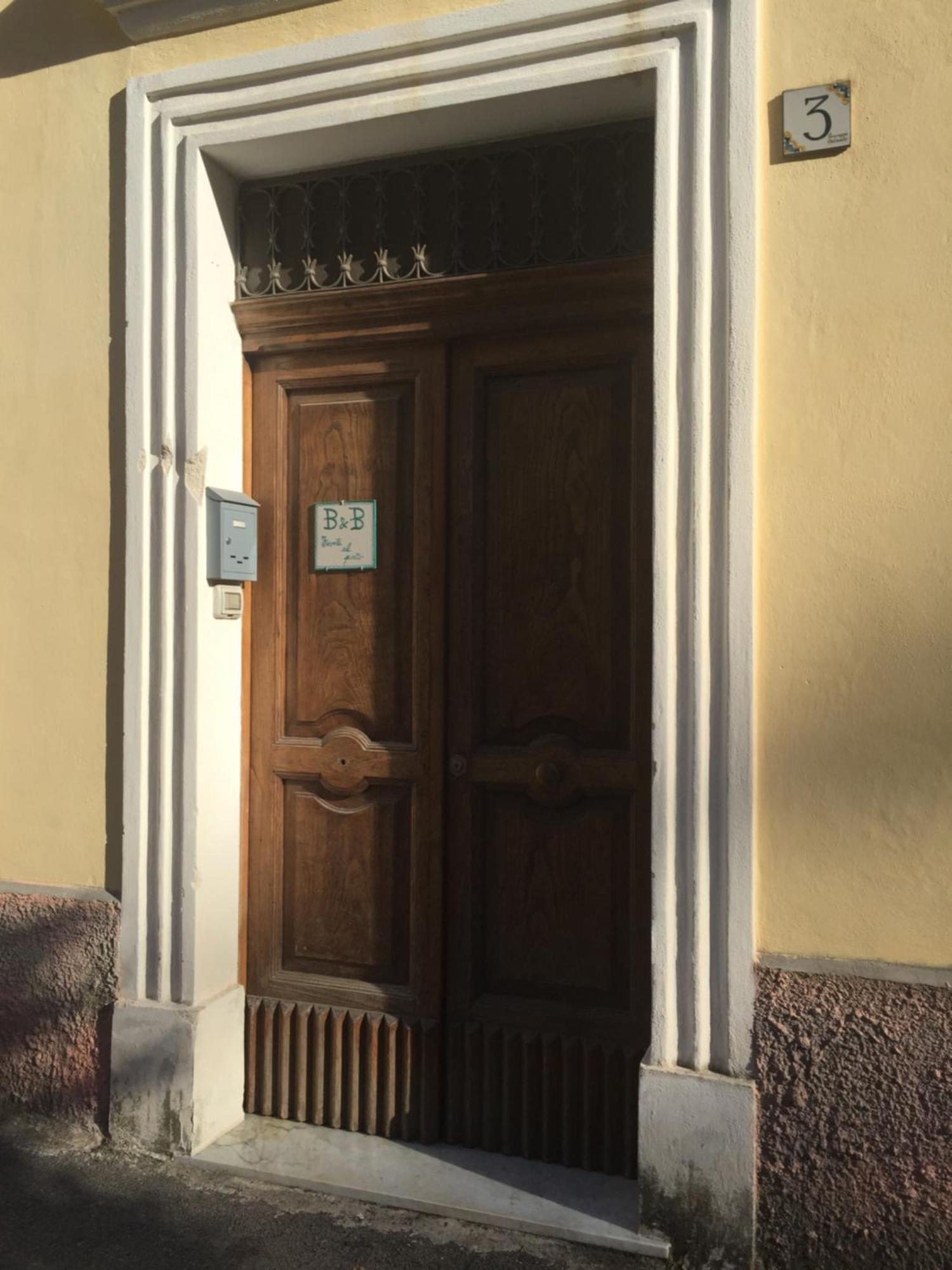 Fronte Al Porto Apartment ซาแลร์โน ภายนอก รูปภาพ