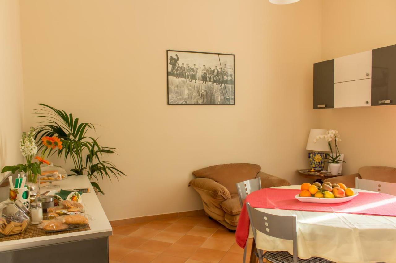 Fronte Al Porto Apartment ซาแลร์โน ภายนอก รูปภาพ