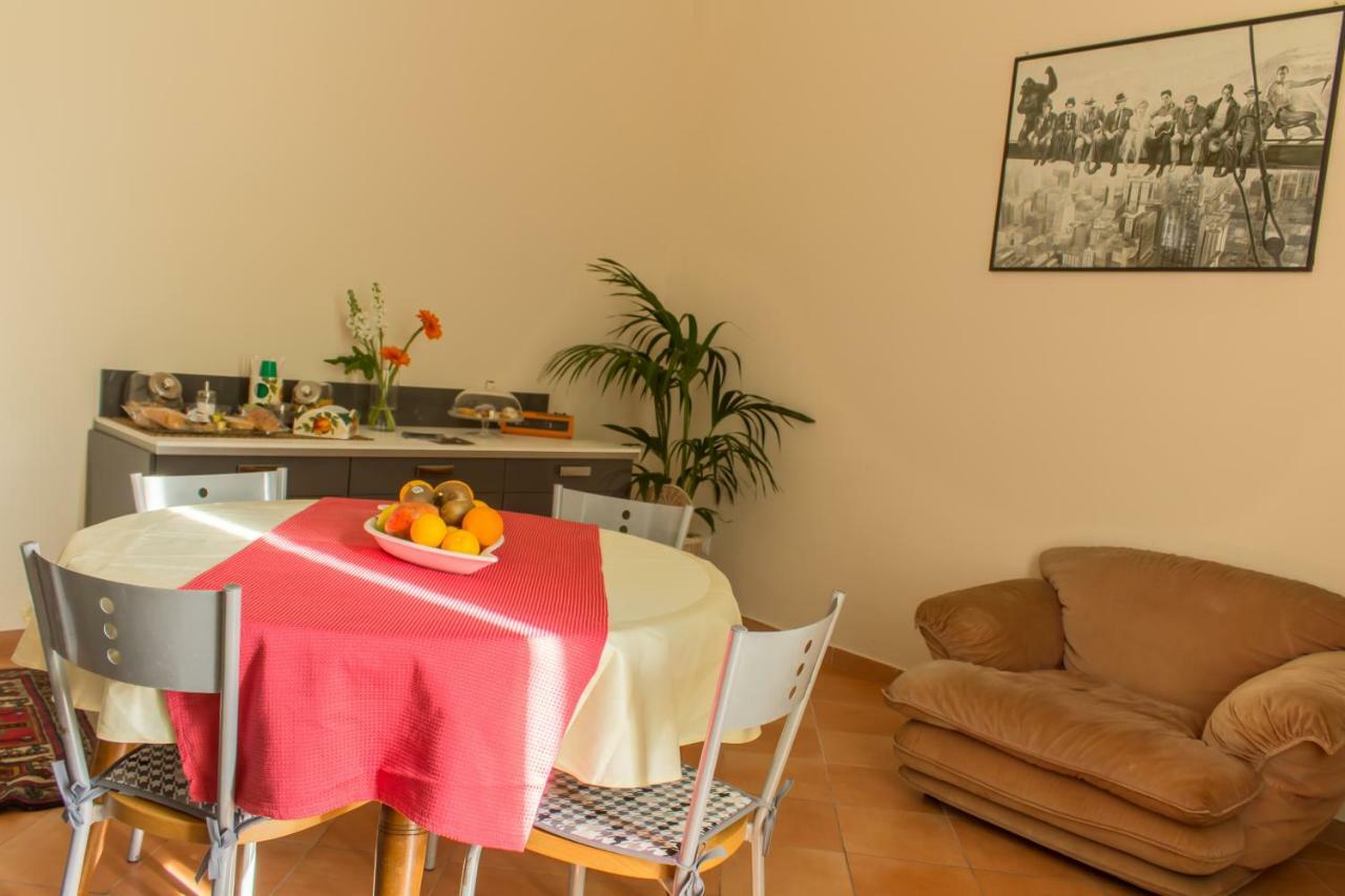Fronte Al Porto Apartment ซาแลร์โน ภายนอก รูปภาพ