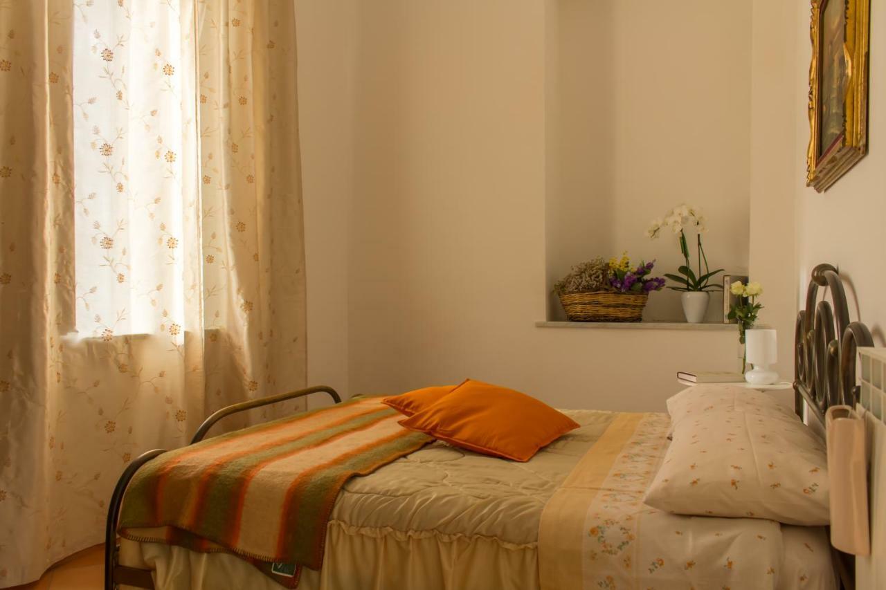 Fronte Al Porto Apartment ซาแลร์โน ภายนอก รูปภาพ