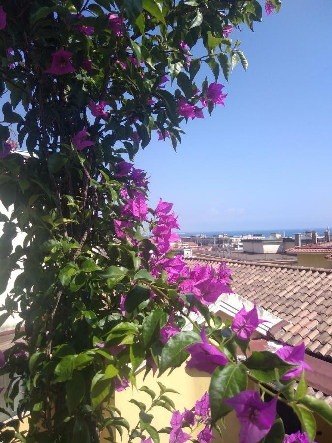 Fronte Al Porto Apartment ซาแลร์โน ภายนอก รูปภาพ